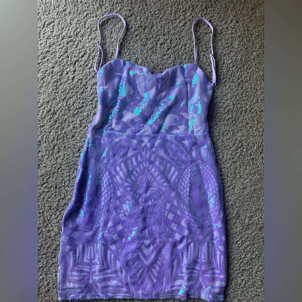 Lavender sequin, short and tight. Backless homecoming or prom dress. Never worn - Picture 2 of 4